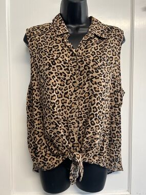 Leopard print hi-low button up sleeveless top ladies size XL by beachlunchlounge